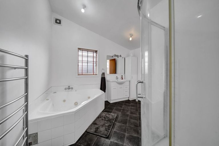 Photo of property in 278 South Road, Hawera, 4610