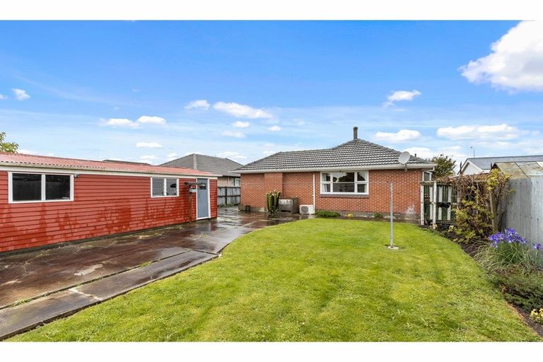 Photo of property in 17 Blankney Street, Hornby, Christchurch, 8042