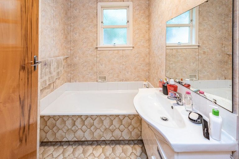 Photo of property in 43 Manuka Street, Castlecliff, Whanganui, 4501