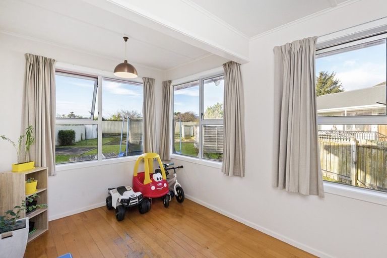 Photo of property in 61 Martin Road, Paraparaumu Beach, Paraparaumu, 5032