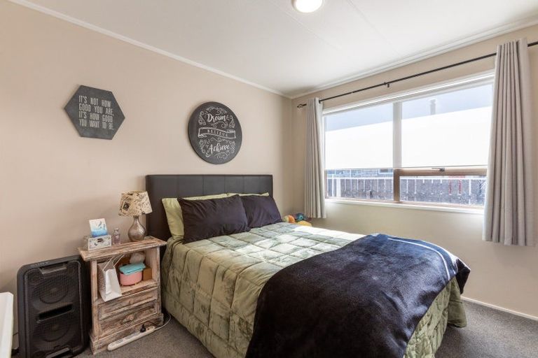 Photo of property in 63 Burgoyne Street, Woodville, 4920