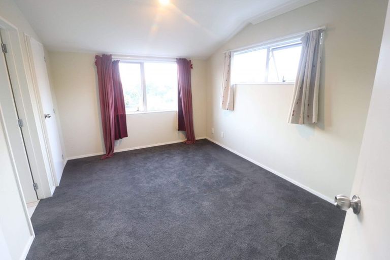 Photo of property in 10a Marie Crescent, Te Atatu South, Auckland, 0610