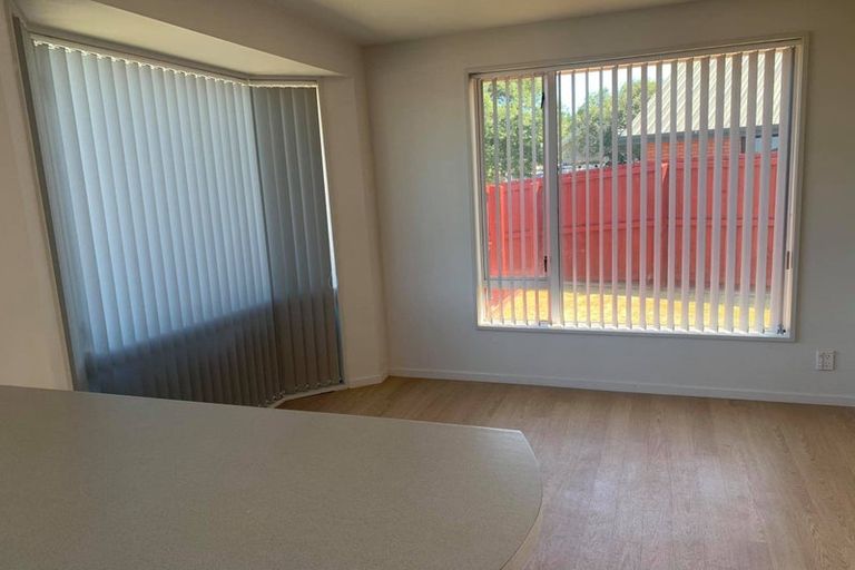 Photo of property in 1/32 Anglesea Avenue, Parklands, Christchurch, 8083