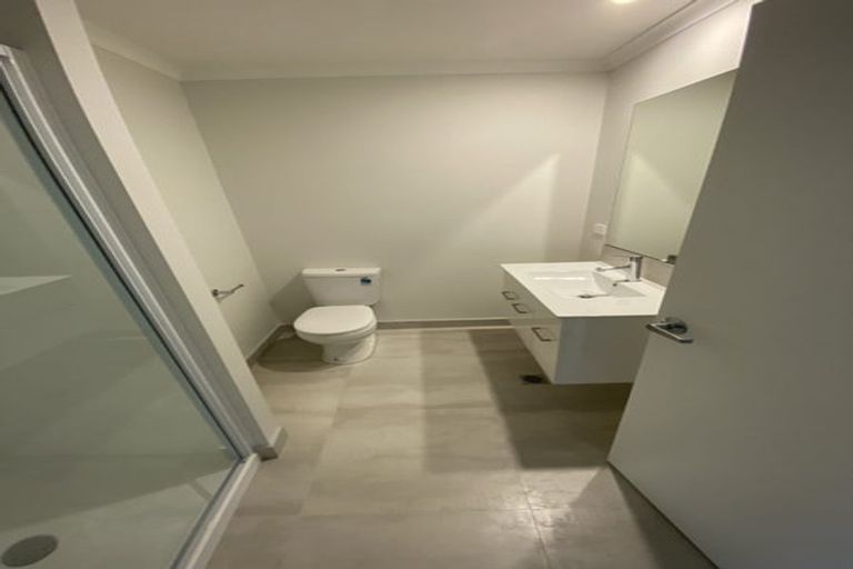 Photo of property in 56 Papatupu Way, Kumeu, 0810