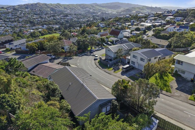 Photo of property in 31b Fitzpatrick Street, Newlands, Wellington, 6037