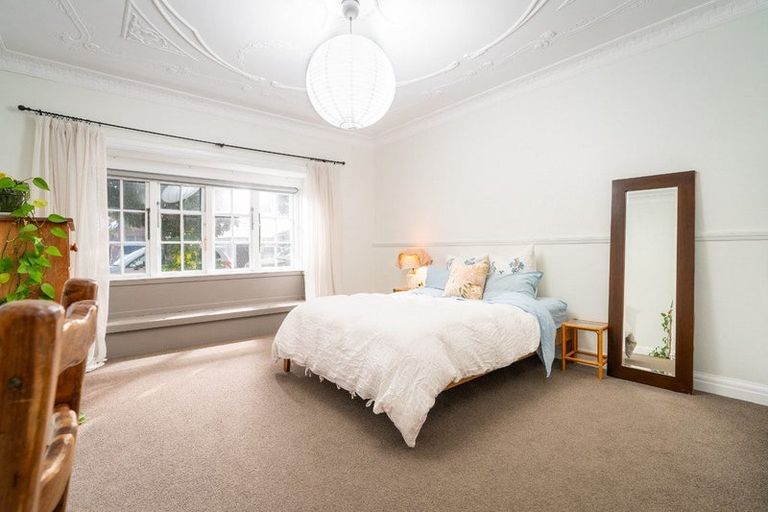 Photo of property in 42c Apu Crescent, Lyall Bay, Wellington, 6022