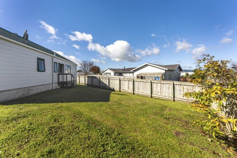 Photo of property in 109 Hillcrest Drive, Kelvin Grove, Palmerston North, 4414