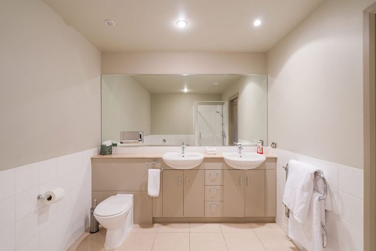 Photo of property in Lake Street Apartments, 10/8 Lake Street, Queenstown, 9300