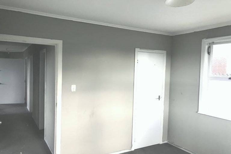 Photo of property in 83 Christmas Road, Manurewa, Auckland, 2102