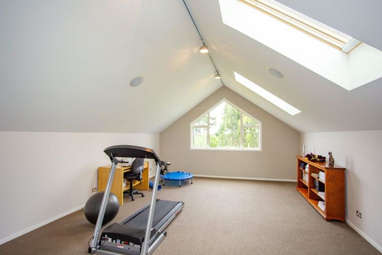 Photo of property in 28 Robert Ross Place, Clendon Park, Auckland, 2103