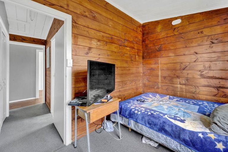 Photo of property in 2 Wood Street, Kakaramea, Patea, 4598