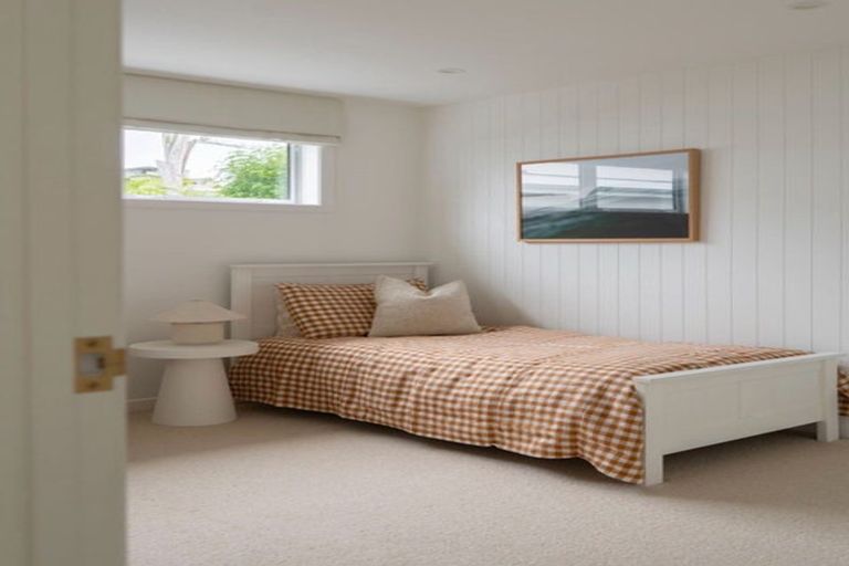 Photo of property in 1/27 Motuora Road, Manly, Whangaparaoa, 0930