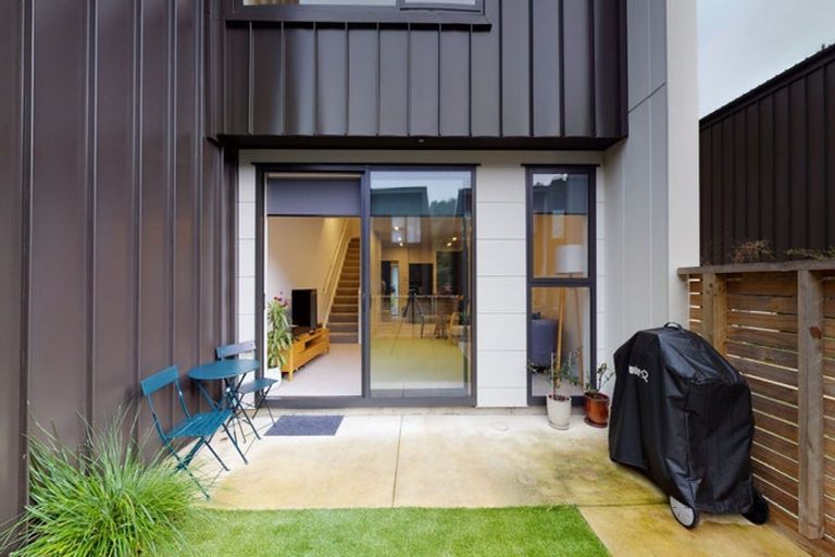 Photo of property in 18 Rua Kai Way, Brooklyn, Wellington, 6021