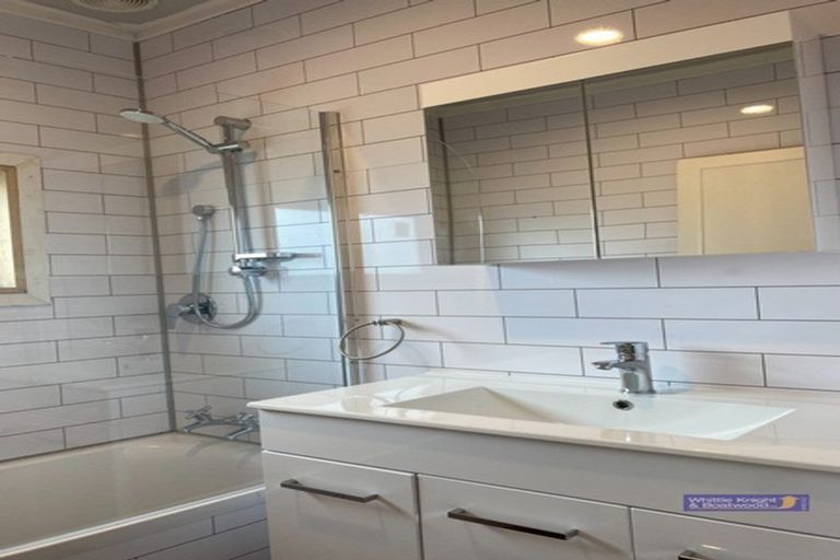 Photo of property in 17 Kearneys Road, Linwood, Christchurch, 8062