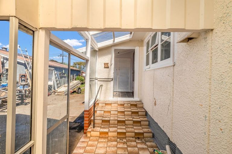 Photo of property in 4 Suther Street, Waverley, 4510