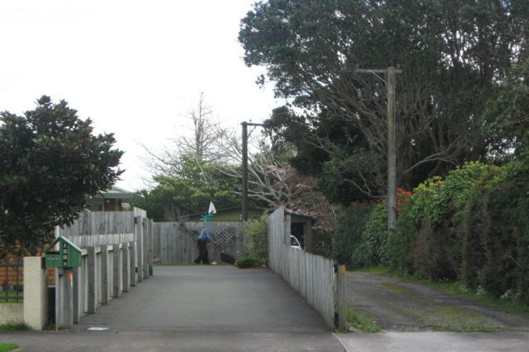 Photo of property in 2/122 Govett Avenue, Frankleigh Park, New Plymouth, 4310