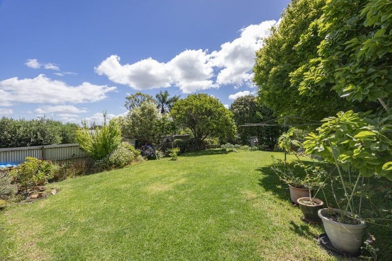 Photo of property in 27 Mason Street, New Lynn, Auckland, 0600