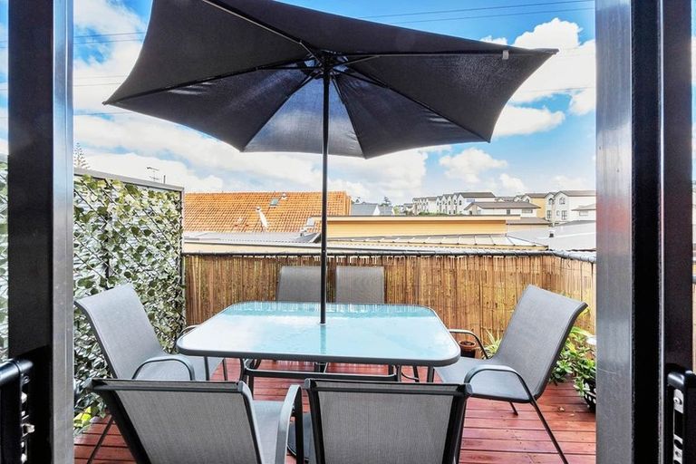Photo of property in St Claire Village, 227/172 Mcleod Road, Te Atatu South, Auckland, 0610