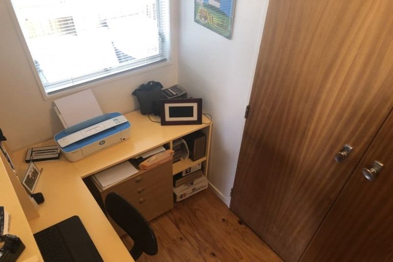 Photo of property in 1 Moa Place, Onerahi, Whangarei, 0110