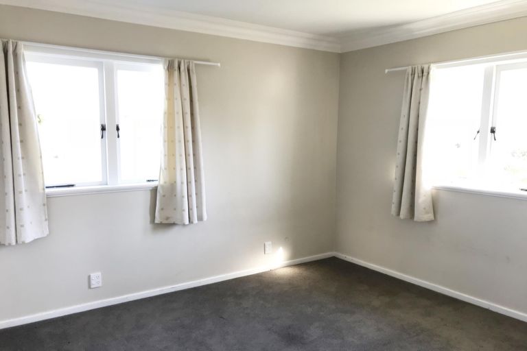Photo of property in 16 Gibson Road, Tuakau, 2121