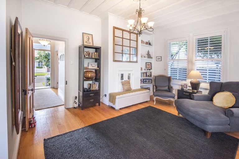 Photo of property in 6 Kapai Road, Devonport, Auckland, 0624