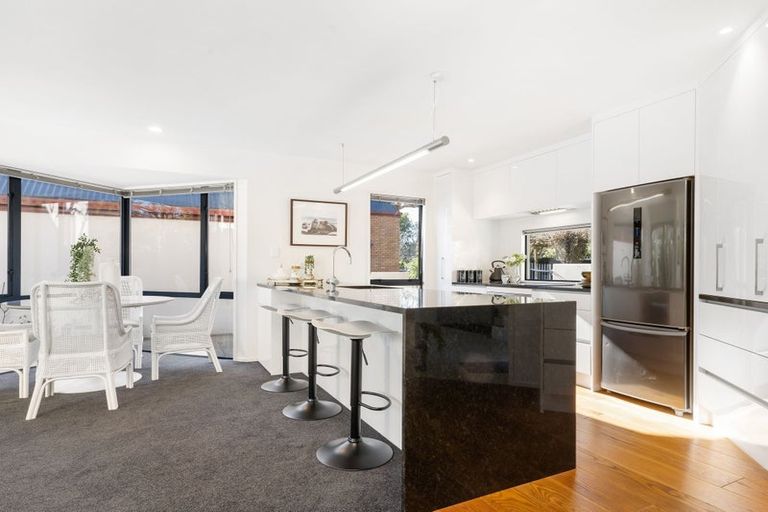 Photo of property in 2/37c Glenharrow Avenue, Avonhead, Christchurch, 8042