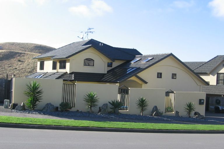 Photo of property in 54 Amesbury Drive, Churton Park, Wellington, 6037