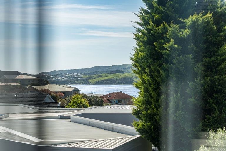 Photo of property in 21 Joseph Banks Drive, Whitby, Porirua, 5024