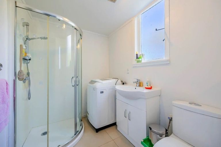 Photo of property in 21 View Road, Glenfield, Auckland, 0627