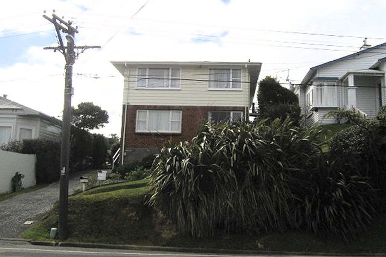 Photo of property in 2/8 Reading Street, Karori, Wellington, 6012