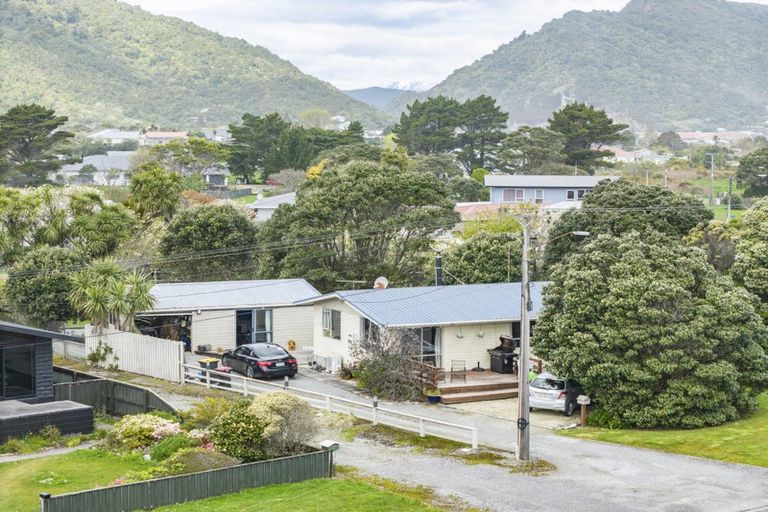 Photo of property in 22 Domett Esplanade, Cobden, Greymouth, 7802