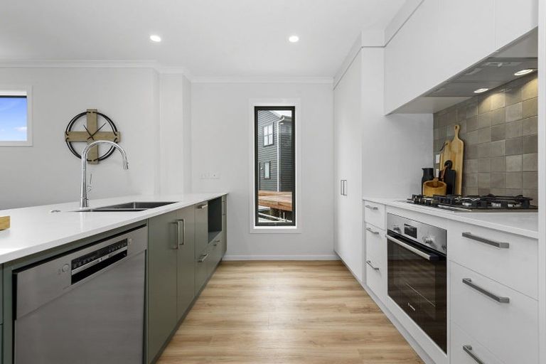 Photo of property in 18u2 Pickering Crescent, Chedworth, Hamilton, 3210