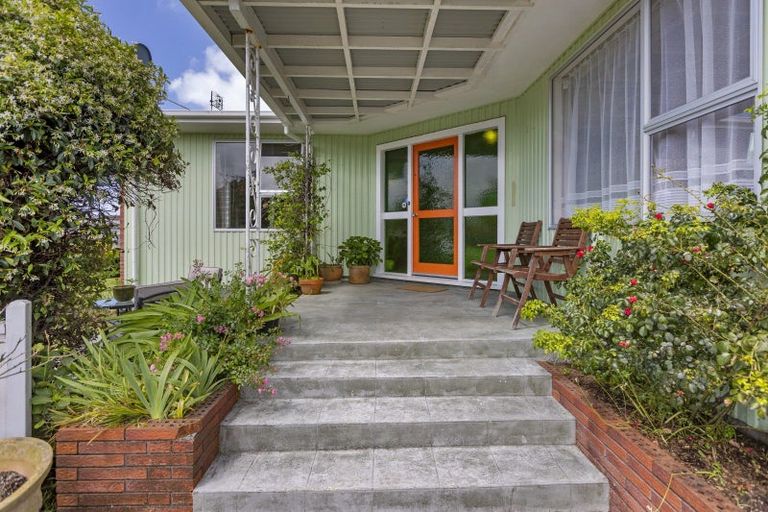 Photo of property in 9 Severn Place, Spotswood, New Plymouth, 4310