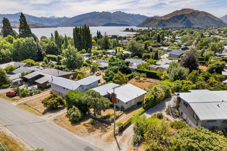 Photo of property in 7 Eely Point Road, Wanaka, 9305