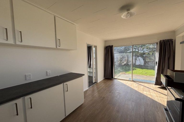 Photo of property in 20 Hood Street, Castlecliff, Whanganui, 4501