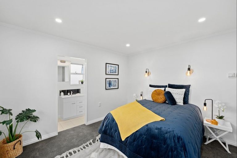 Photo of property in 6a&b Simcox Street, Otaki Beach, Otaki, 5512