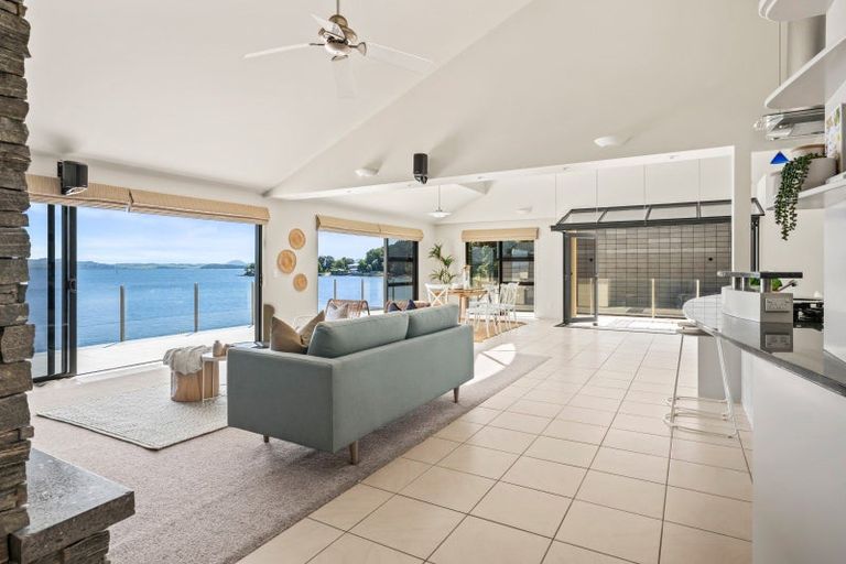 Photo of property in 42 Manganese Point Road, Tamaterau, Whangarei, 0174