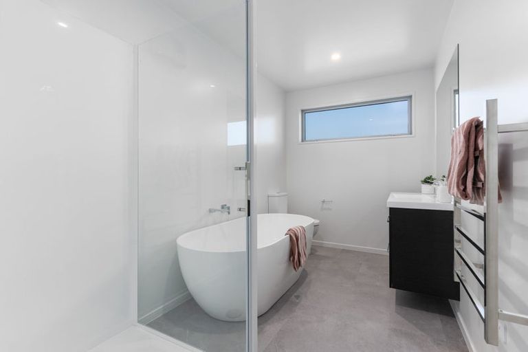 Photo of property in 1/40 Vagues Road, Northcote, Christchurch, 8052