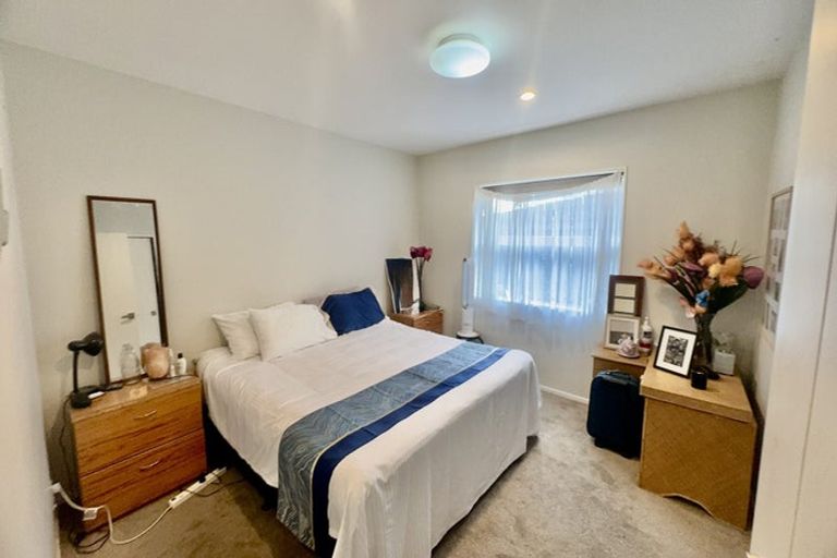 Photo of property in 240 Sturges Road, Henderson, Auckland, 0612