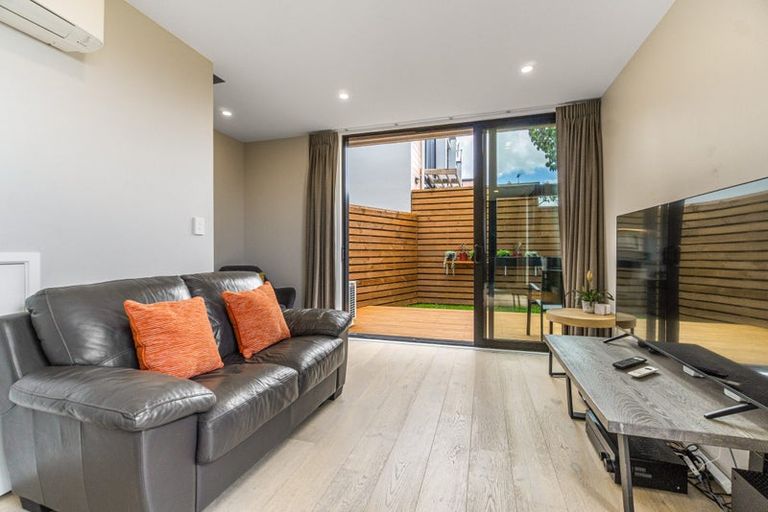 Photo of property in 52 Koro Lane, Mangere Bridge, Auckland, 2022