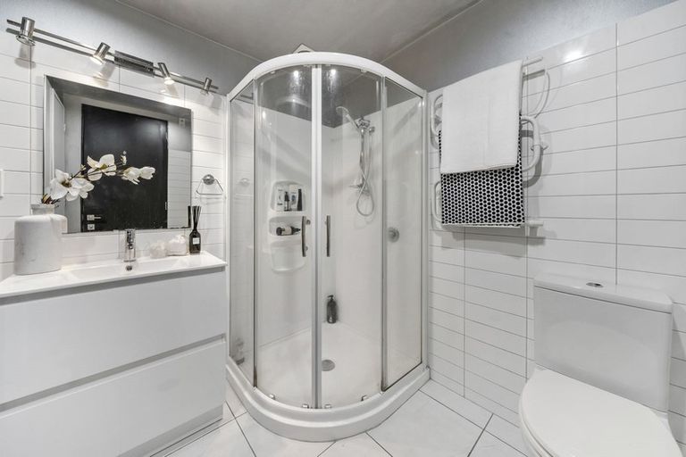 Photo of property in 8u6d Lipman Street, Mount Victoria, Wellington, 6011