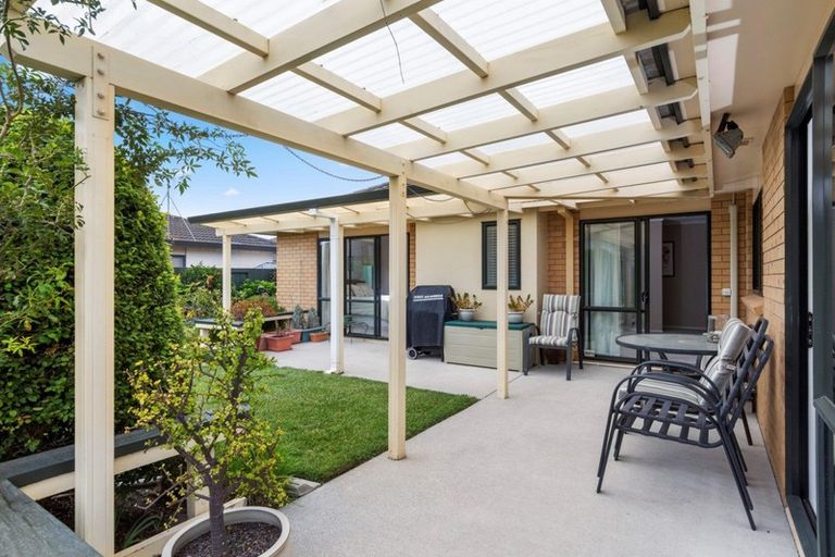 Photo of property in 323 Grenada Street, Papamoa Beach, Papamoa, 3118