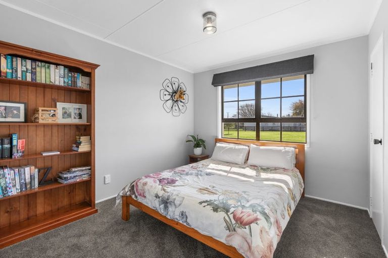 Photo of property in 19 Waipureku Street, Clive, 4102