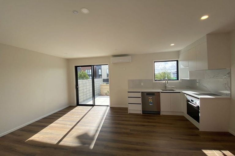 Photo of property in 21 Tahingamanu Road, Hobsonville, Auckland, 0616