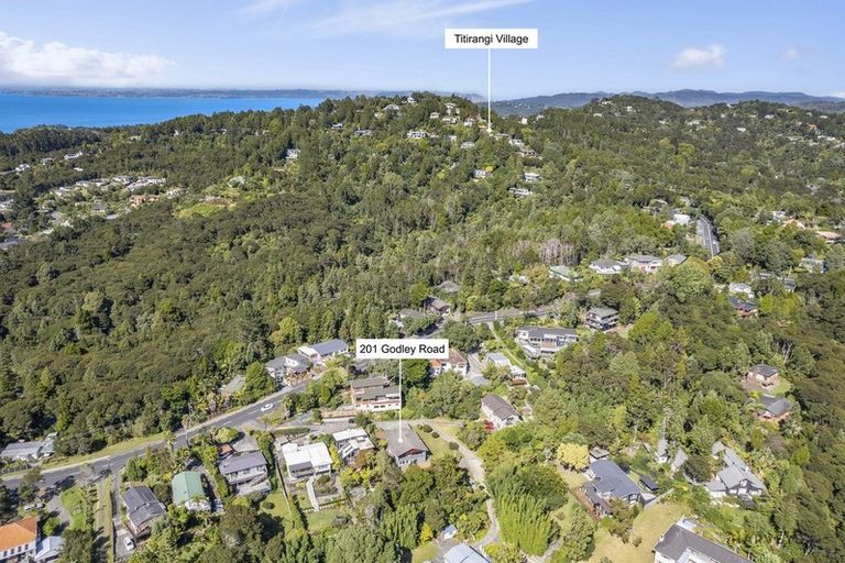 Photo of property in 201 Godley Road, Titirangi, Auckland, 0604