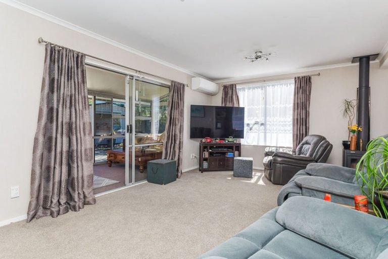 Photo of property in 45 Guy Street, Dannevirke, 4930