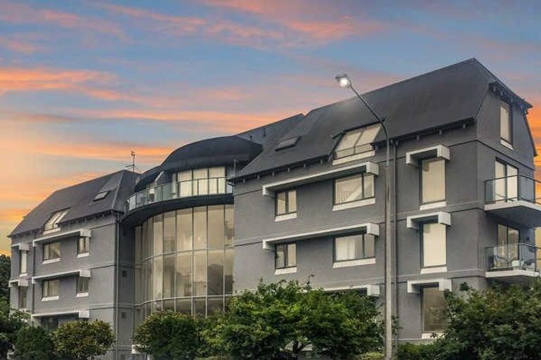 Photo of property in 5/245 Montreal Street, Christchurch Central, Christchurch, 8013