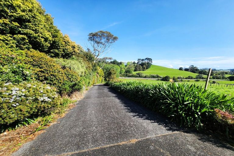 Photo of property in 251 Brookby Road, Brookby, Manurewa, 2576