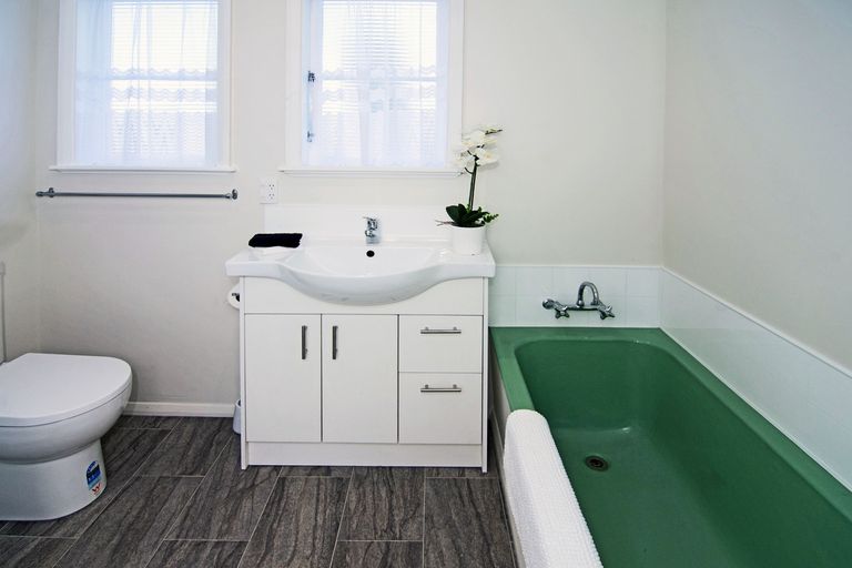 Photo of property in 107 Dixon Street, Masterton, 5810