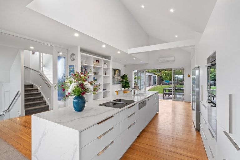 Photo of property in 75a Stanley Point Road, Stanley Point, Auckland, 0624